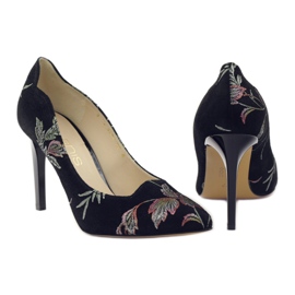 Anis Pumput nastalla Kirjonta 4566 musta 3