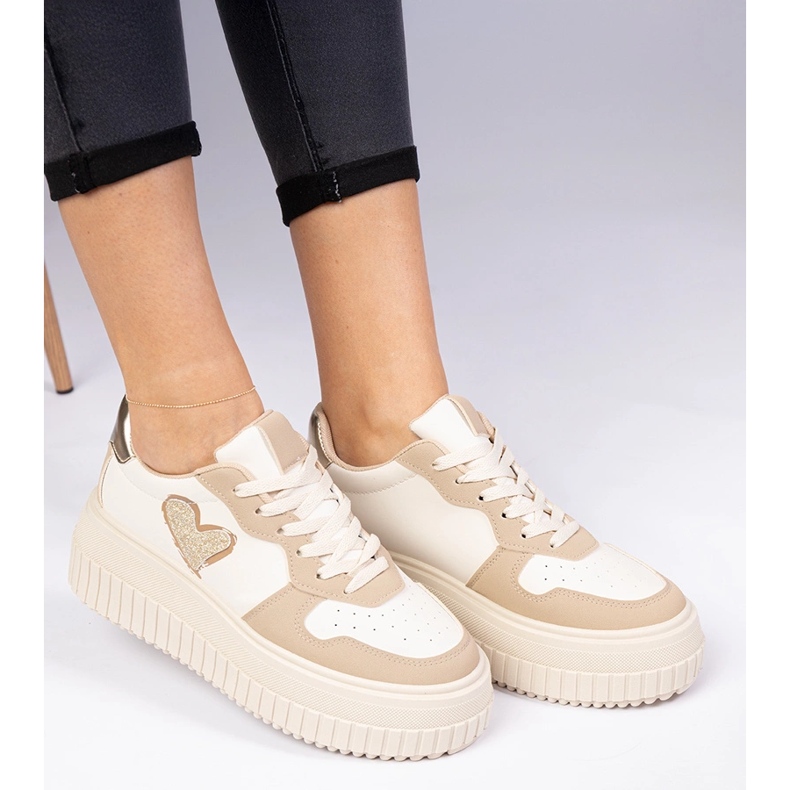 Ruskeat naisten lenkkarit, joilla on brokaatti 1