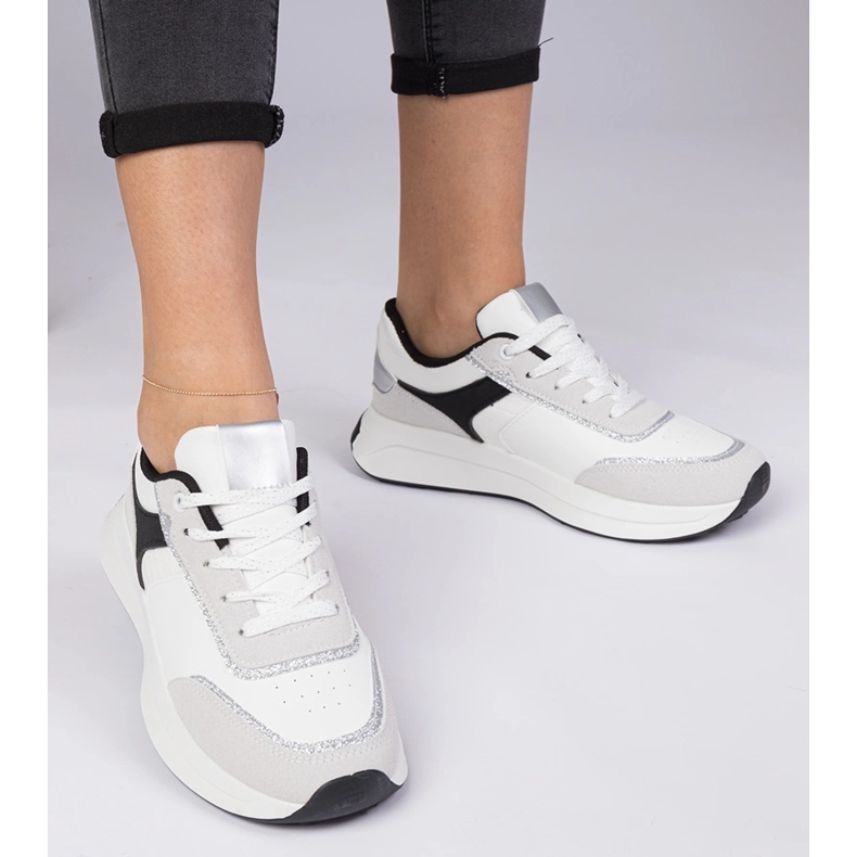 Valkoiset naisten tennarit glitterillä valkoinen 2