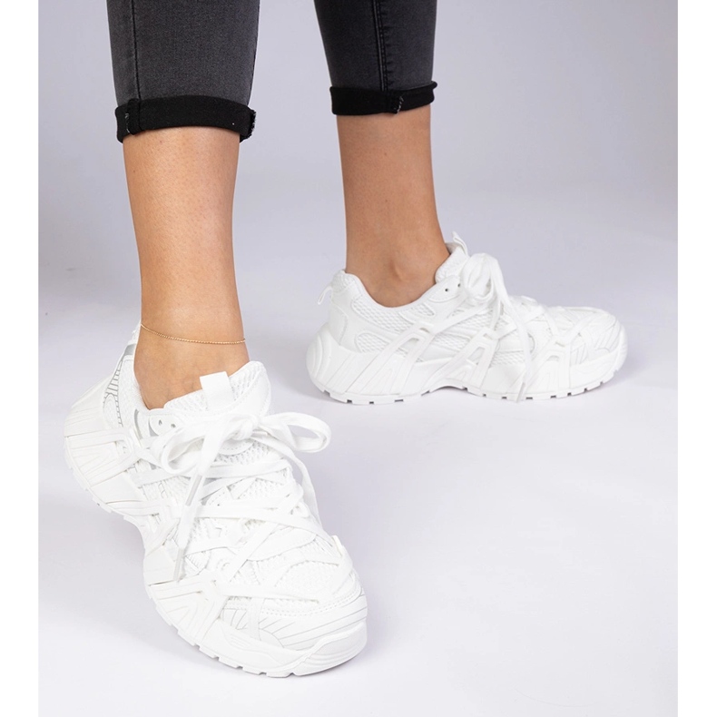 Valkoiset lenkkarit massiivisessa pohjassa valkoinen 2