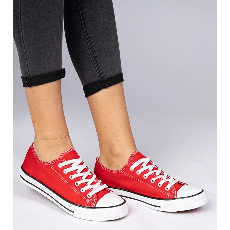 Punaiset klassiset naisten lenkkarit punainen 2