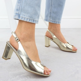 Naisten sandaalit Post Metallic Golden Jezzi 6985 kultainen 2