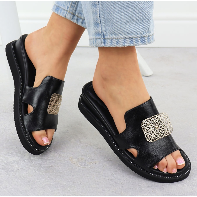 Eco-Leather-tossut mustalla alustalla Jezzi 2267: n koristeella 1