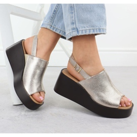 Naisten sandaalit lavalla Golden Jezzi 24130 kultainen 1