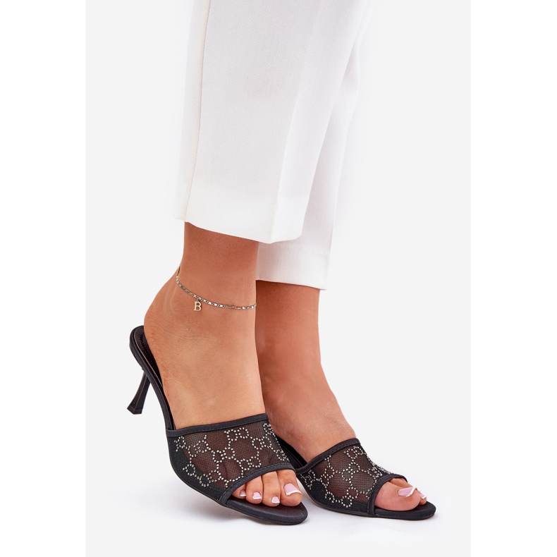 Koristeltu flip flops korkokentällä musta 1