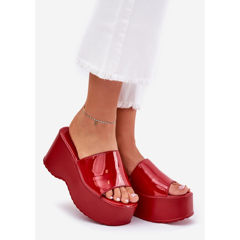 Maalattu naisten tossut lavalla ja punaiset kiilat punainen 1