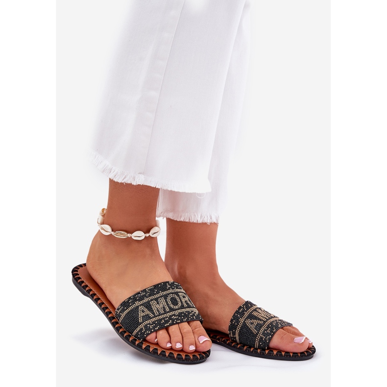 Litteät naisten flopsit mustalla sisustuksella 1