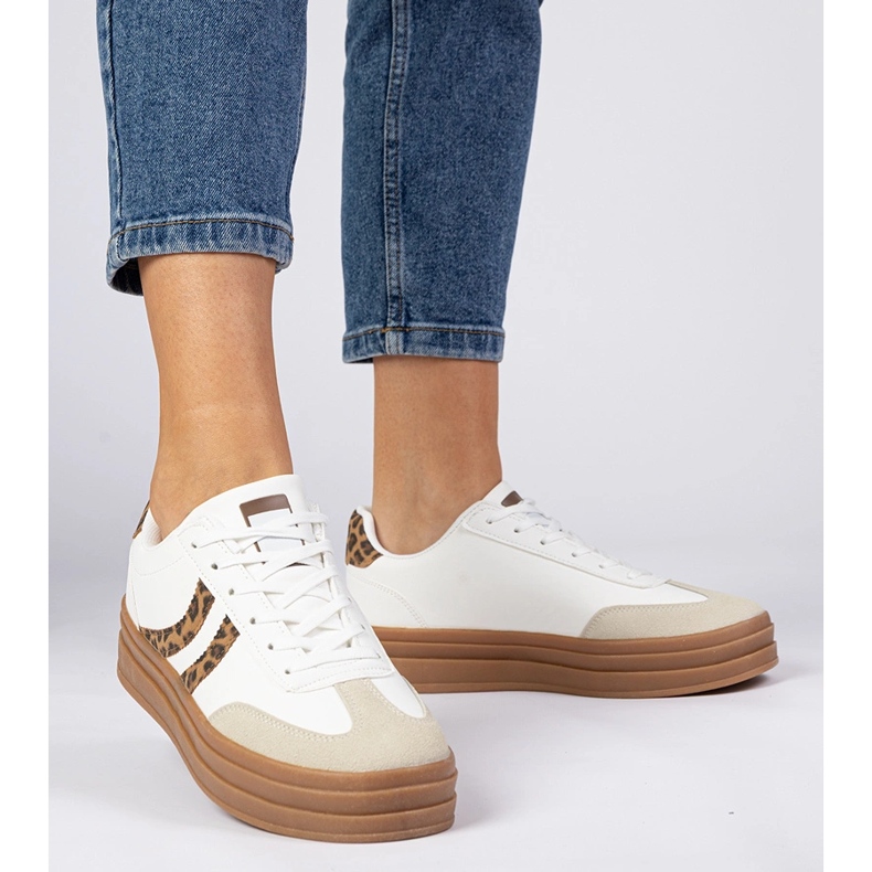 Valkoiset lenkkarit naisten lenkkarit leopardin lisävarusteilla valkoinen 2