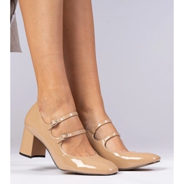 Beige naisten pumput pylväällä soljella 1