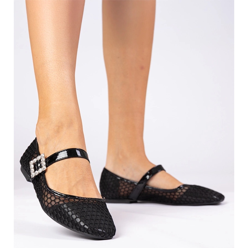 Musta mesh -balleriinit kiinnittimellä ja kristallilla 2