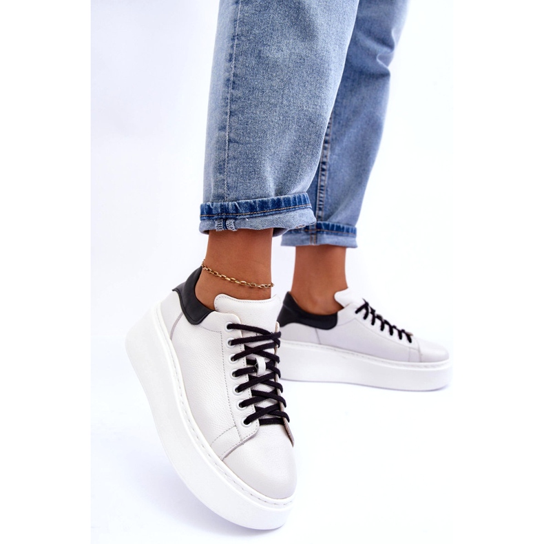 Lemar Naisten nahkaurheilukengät valkoisella alustalla valkoinen 2