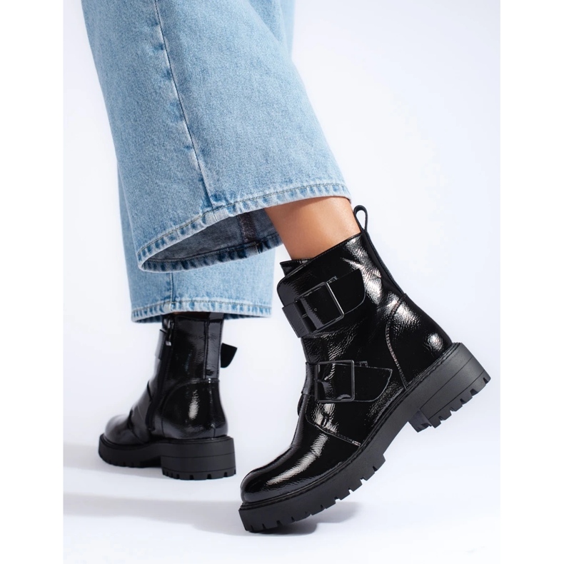 Mustat naisten laukut soljilla 1