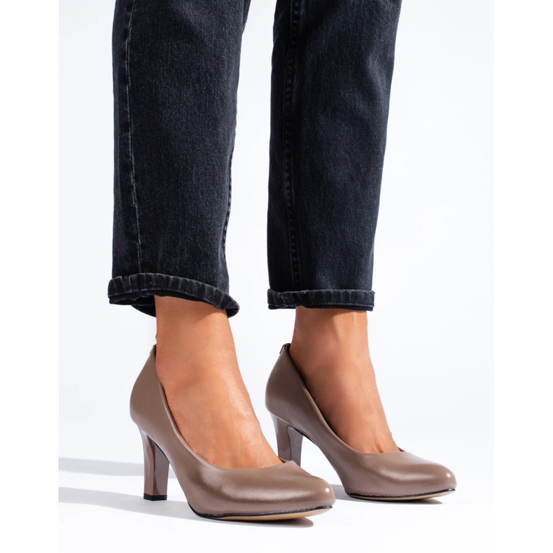 Shelovetin klassiset tummanbeiget kantapääpumput 2