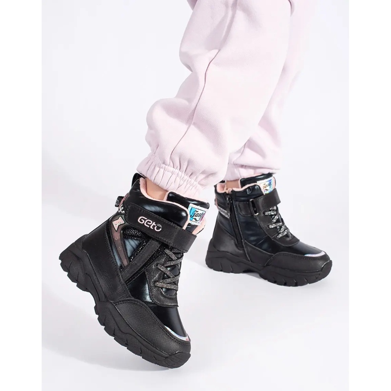 Mustat tyttöjen kengät paksulla pohjalla 1