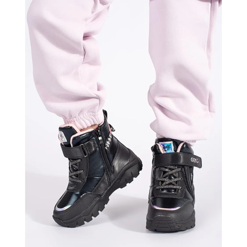 Mustat tyttöjen kengät paksulla pohjalla 2