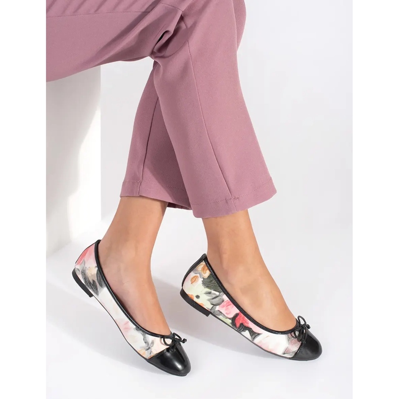 Naisten kukkakuvioiset balettit, joissa on jousi musta 1