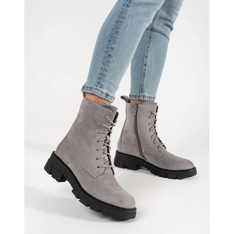 Seastar Harmaat naisten työntekijät 1