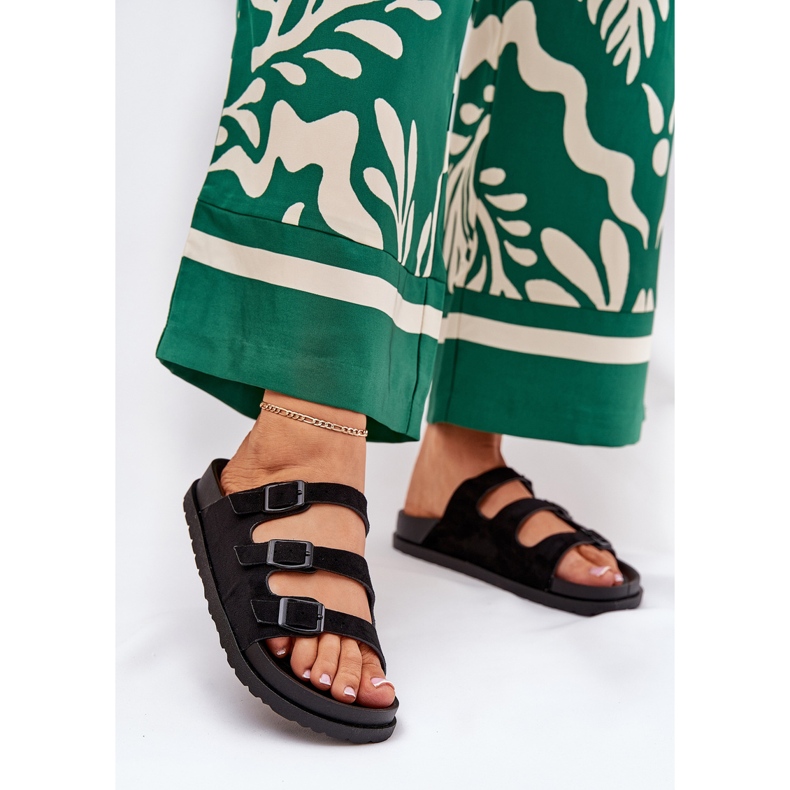 Naisten tossut, joissa on raitoja ja soljet mustana 2