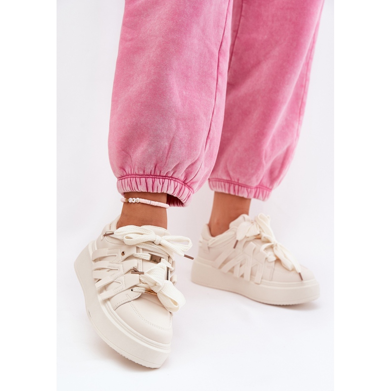 Eco -nahka lenkkarit beige -alustalla 2