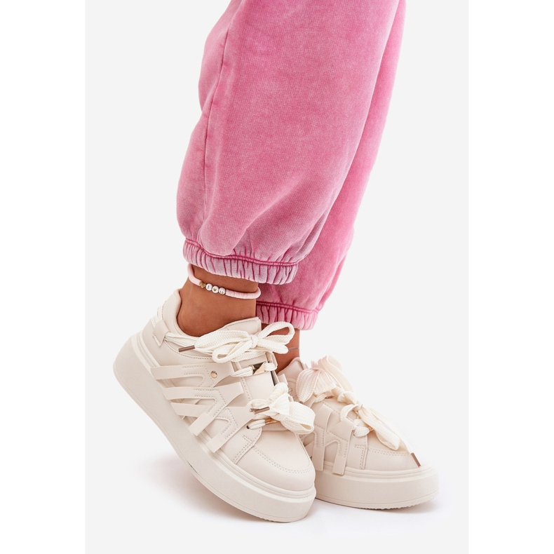 Eco -nahka lenkkarit beige -alustalla 1