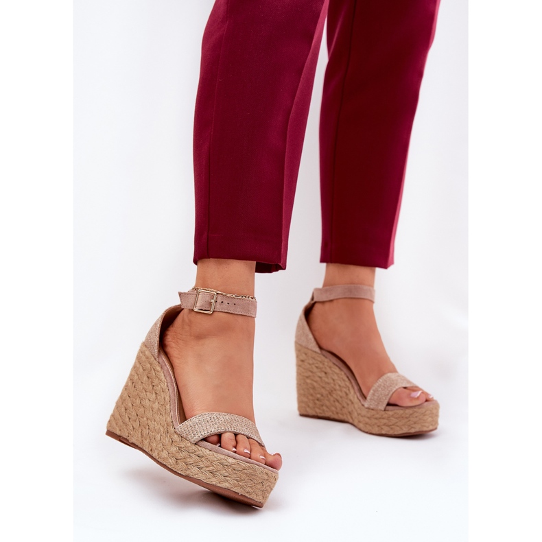 Naisten sandaalit kiilaksi khaki punoksella beige 2