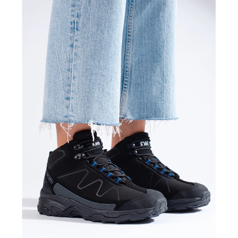 Naisten urheilulliset vaelluskengät korkealla DK-musta yläpäällä 1