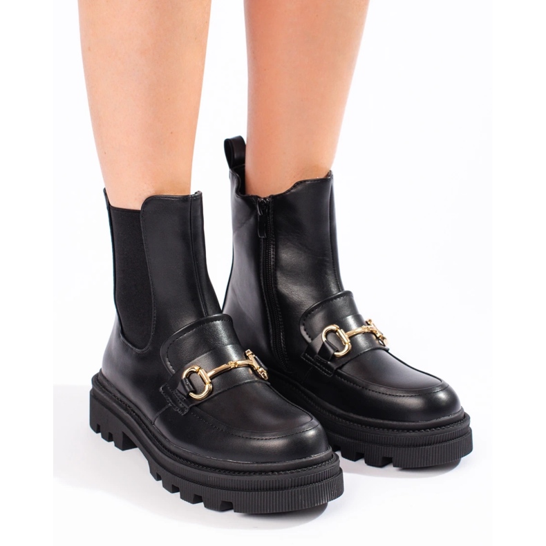 Mustat naisten Chelsea-saappaat alustalla 2