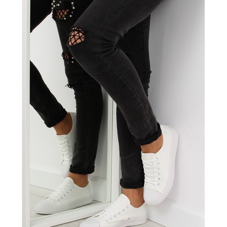 Naisten valkoiset yksiväriset tennarit valkoinen 1