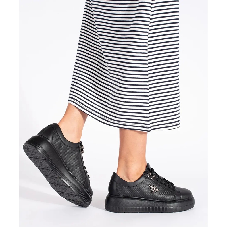 Mustat nahkaiset alustalenkkarit valkoinen 2