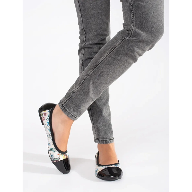 Goodin Kukkakuvioitu balettiasunto ja patentoitu varvas musta 2