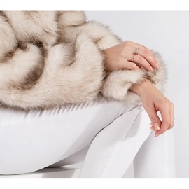 Naisten valkoiset lumisaappaat, joissa paksu pohja valkoinen 2