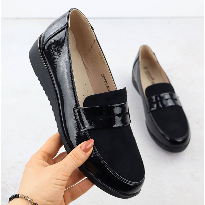 Naisten kengät lakattiin alustalla musta Unisoft 9040 1