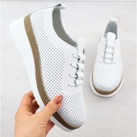 Naisten nahkakengät rei'itetyille valkoisille kiiloille T.sokolski W25-203 valkoinen 1