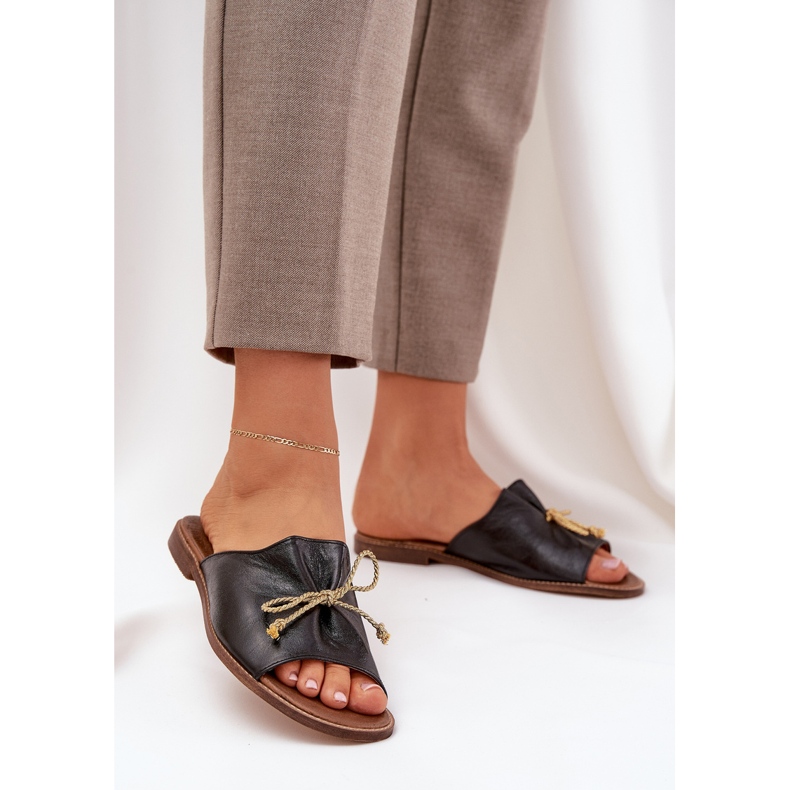 Nahkainen litteä tyylikäs flip flops keula Lewski 3572 musta 2