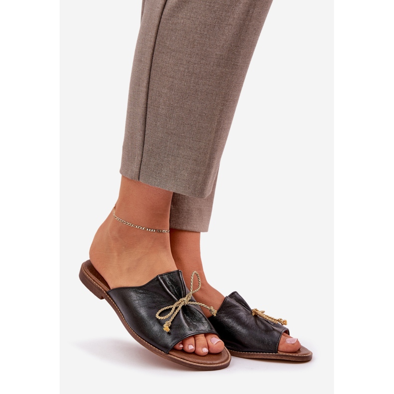 Nahkainen litteä tyylikäs flip flops keula Lewski 3572 musta 1