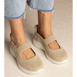 Beige naisten lenkkarit puristetulla pohjalla 1