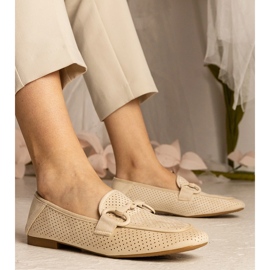 Beige naisten avoimia leipomoja koristeella 1