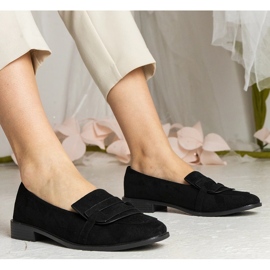 Mustat naisten klassiset leveykset, jotka on valmistettu Ekozamszista 1