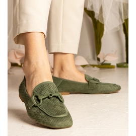 Vihreiden naisten avointen leivänpäästöt koristeella vihreä 2