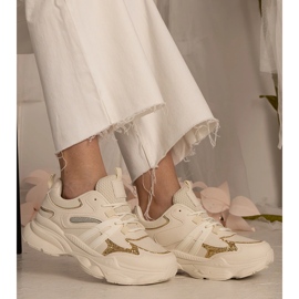 Beige naisten urheilun lenkkarit kimaltelevat 1