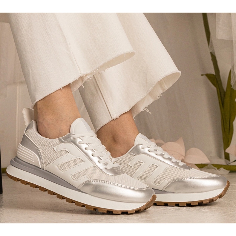 Valkoisen ja Srebrne-lenkkarit Naisten urheilu valkoinen 2