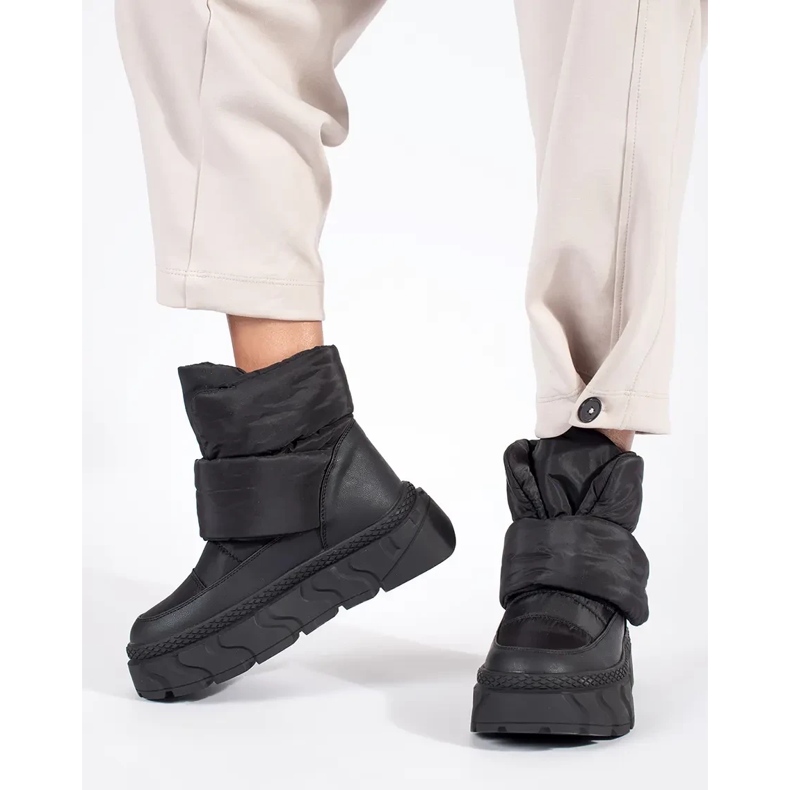 Seastar Mustat eristetyt naisten lumisaappaat, joissa paksu pohja 1