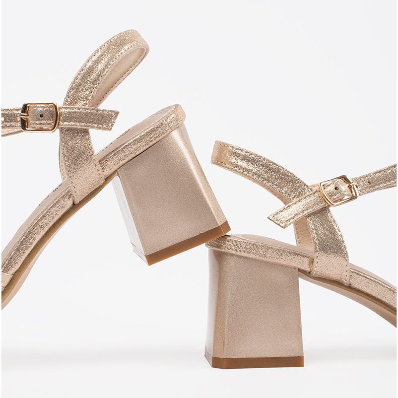 Goodin Kultaiset tyylikkäät sandaalit matalalla pylväällä kultainen 1