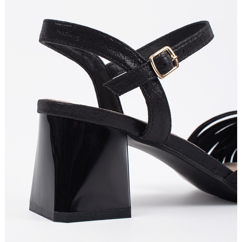 Goodin Musta tyylikkäät sandaalit matalalla pylväällä 1