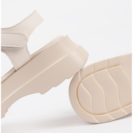 Goodin Beige -sandaalit nahkaalustalla 1