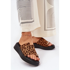Naisten flip flops lavalla ja matalat kiilat koristeellisilla yksityiskohdilla ruskeat leopardit 2
