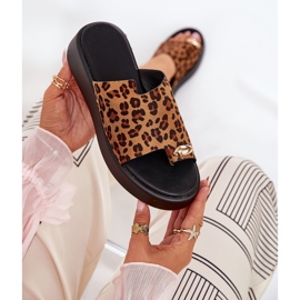 Naisten flip flops lavalla ja matalat kiilat koristeellisilla yksityiskohdilla ruskeat leopardit 9