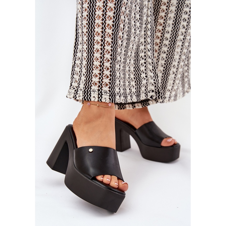 Naisten ekologisen nahkatohvelit postitse ja lavalla mustana 2