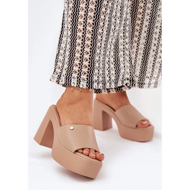 Naisten ekologisen nahkatohvelit postilla ja khaki -alustalla beige 2