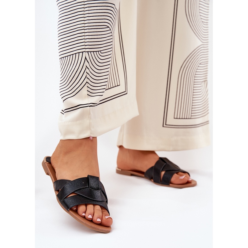 Litteät naisten flip flops mustalla raidalla 2